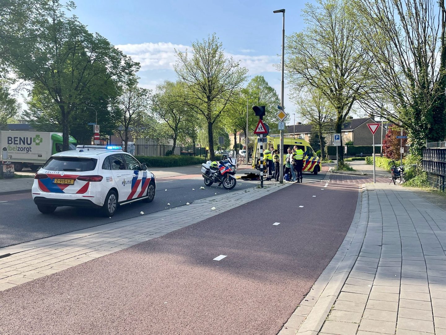 Automobilist vlucht na aanrijding op de Goudenregenstraat