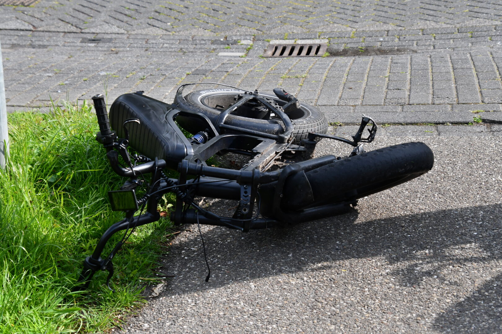 Botsing tussen Tesla en fatbike