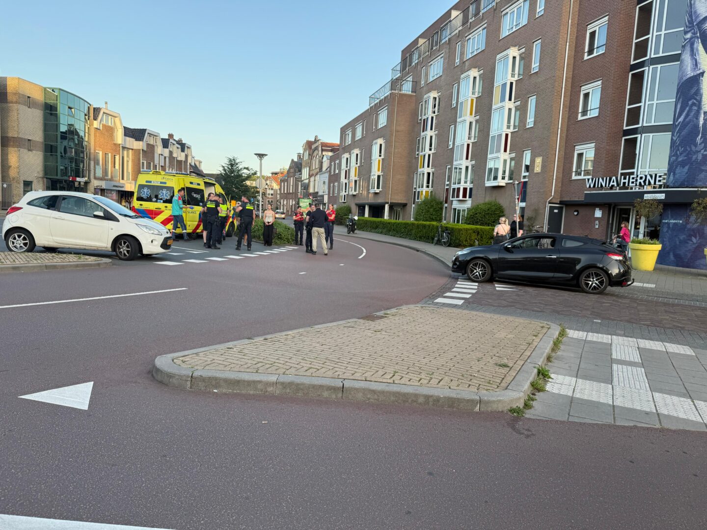 Fietsster gewond na aanrijding met auto op fietsoversteek