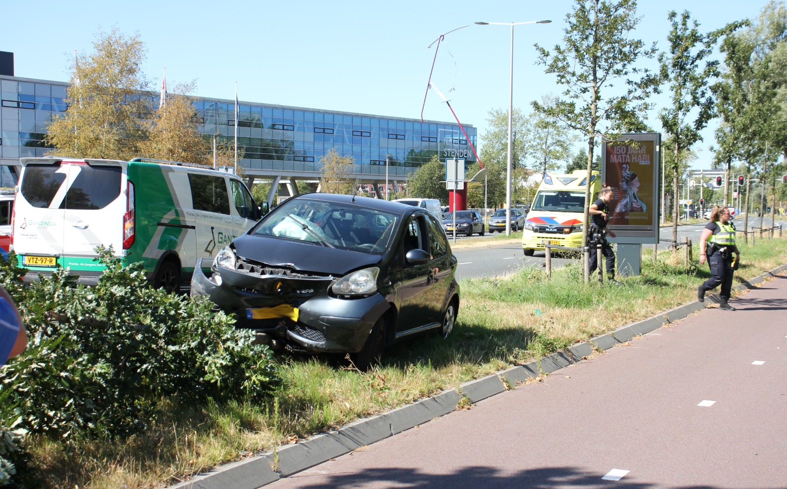 Frontale aanrijding op rondweg