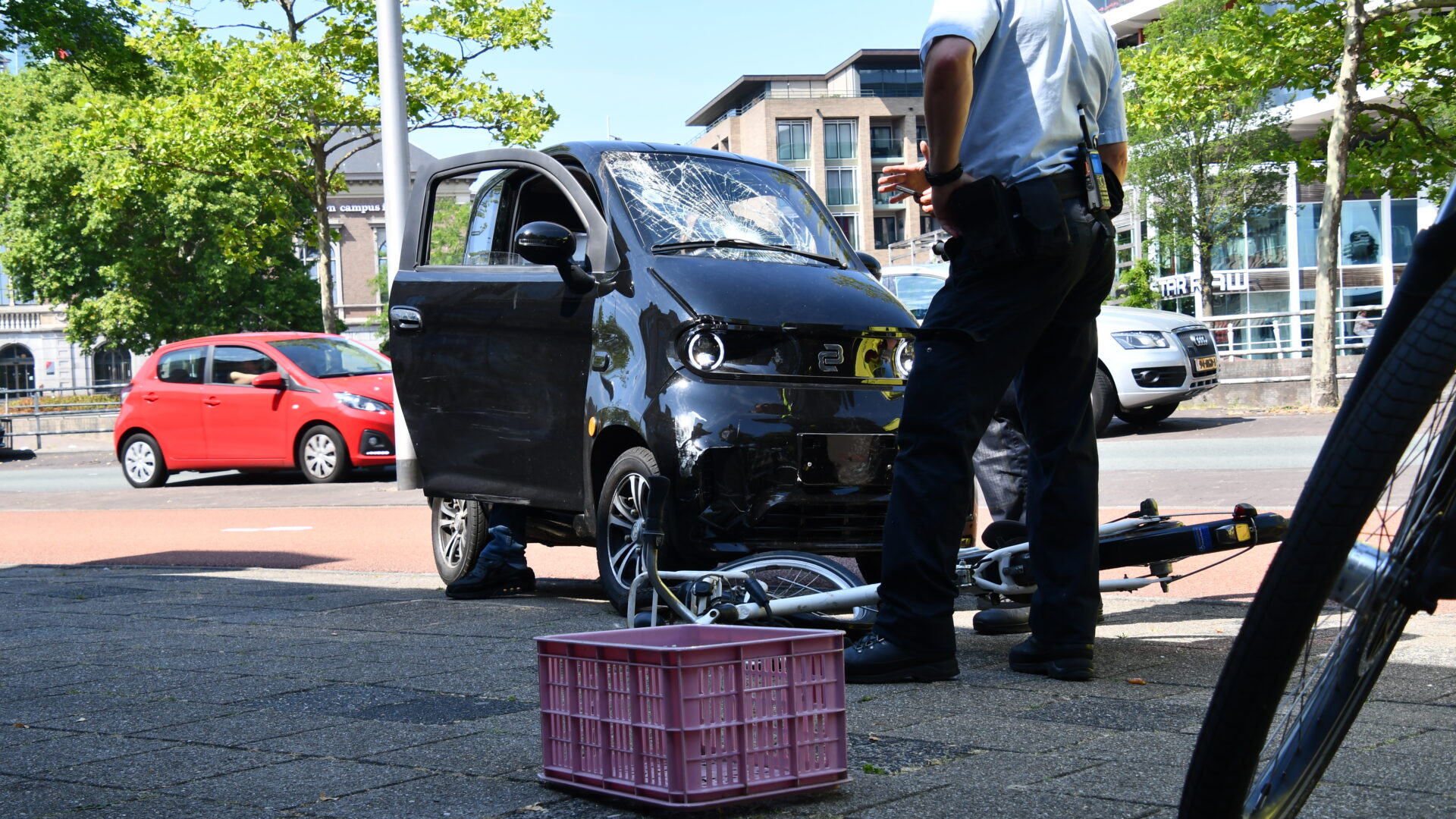 Bestuurder brommobiel aangehouden na aanrijding met fietsster