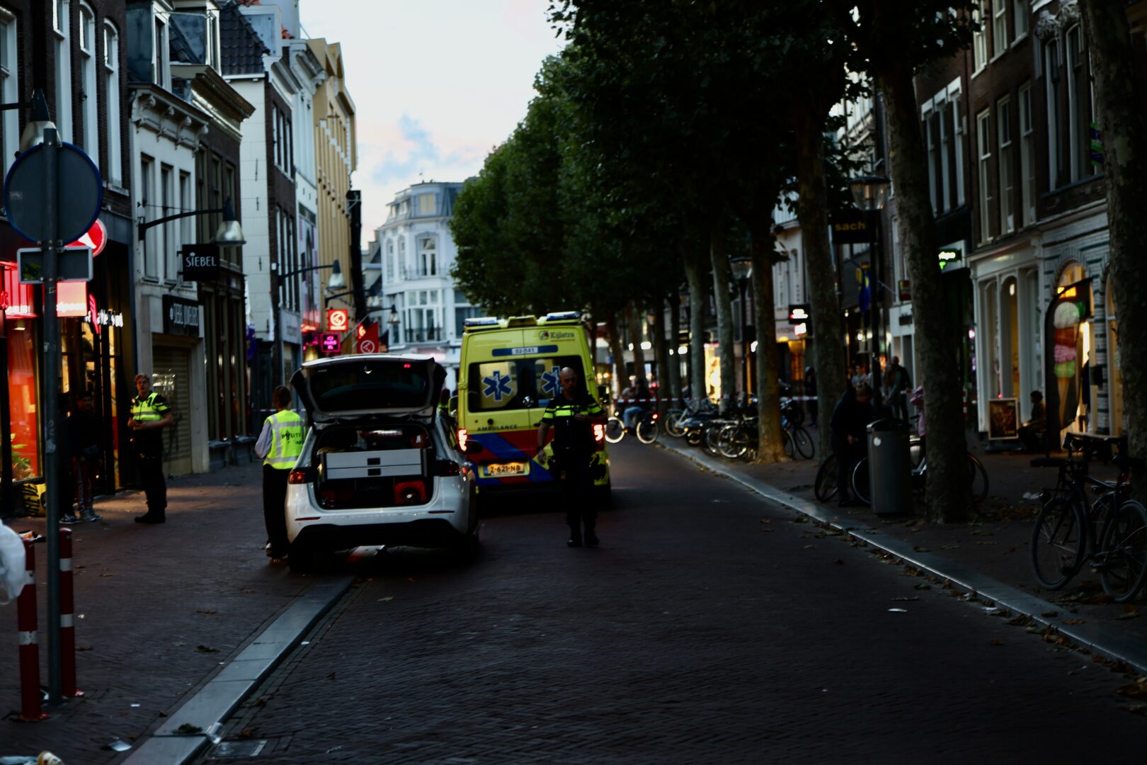 Steekincident in centrum: gewonde met spoed naar ziekenhuis