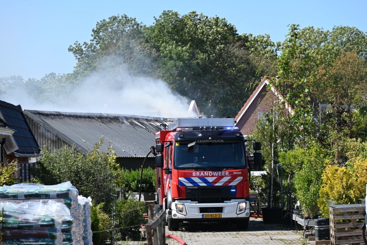 Felle brand in opslag bij tuincentrum Marsum