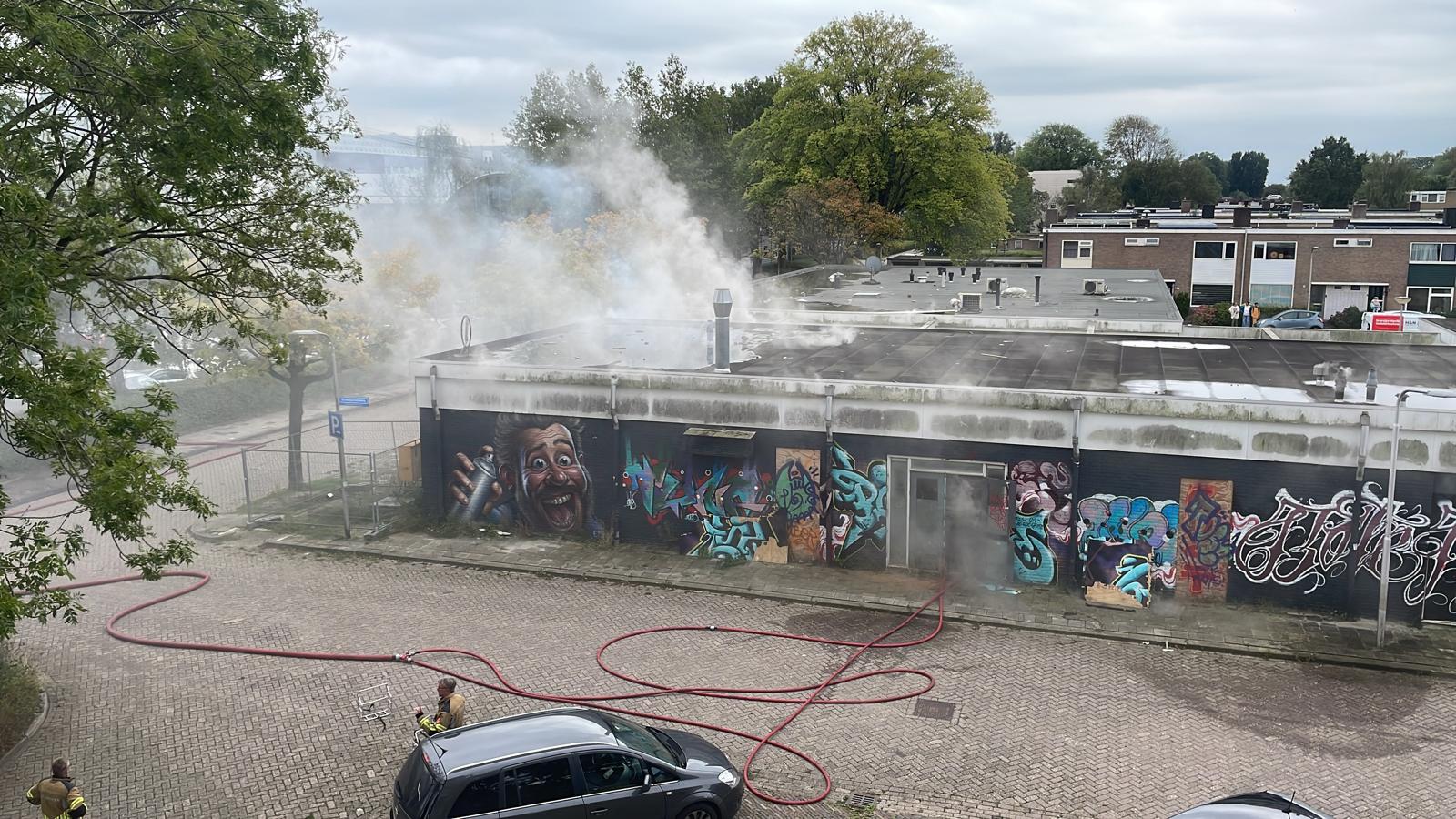 Grote brand in voormalig winkelcentrum
