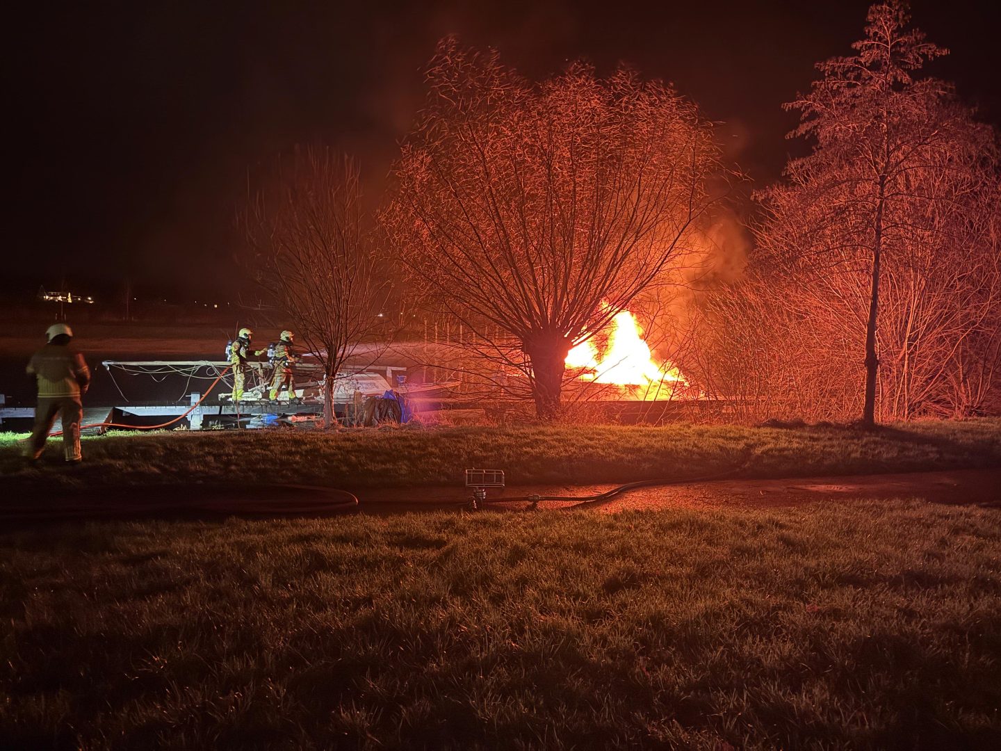 Boot verwoest door brand