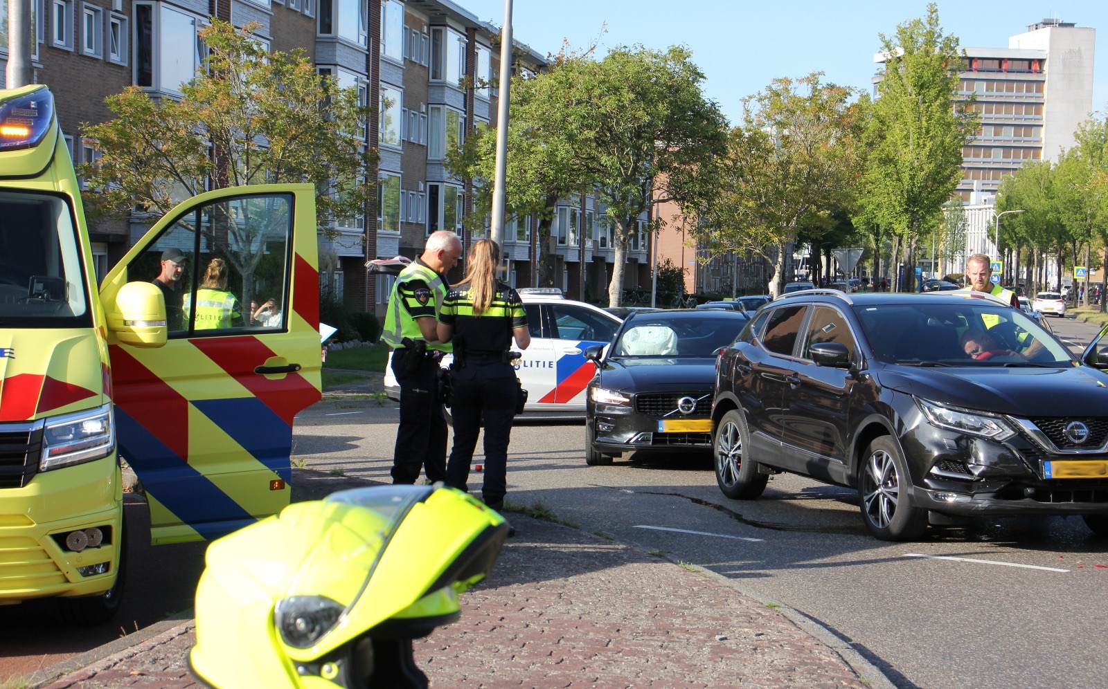 Gewonden en file na ongeval op rondweg