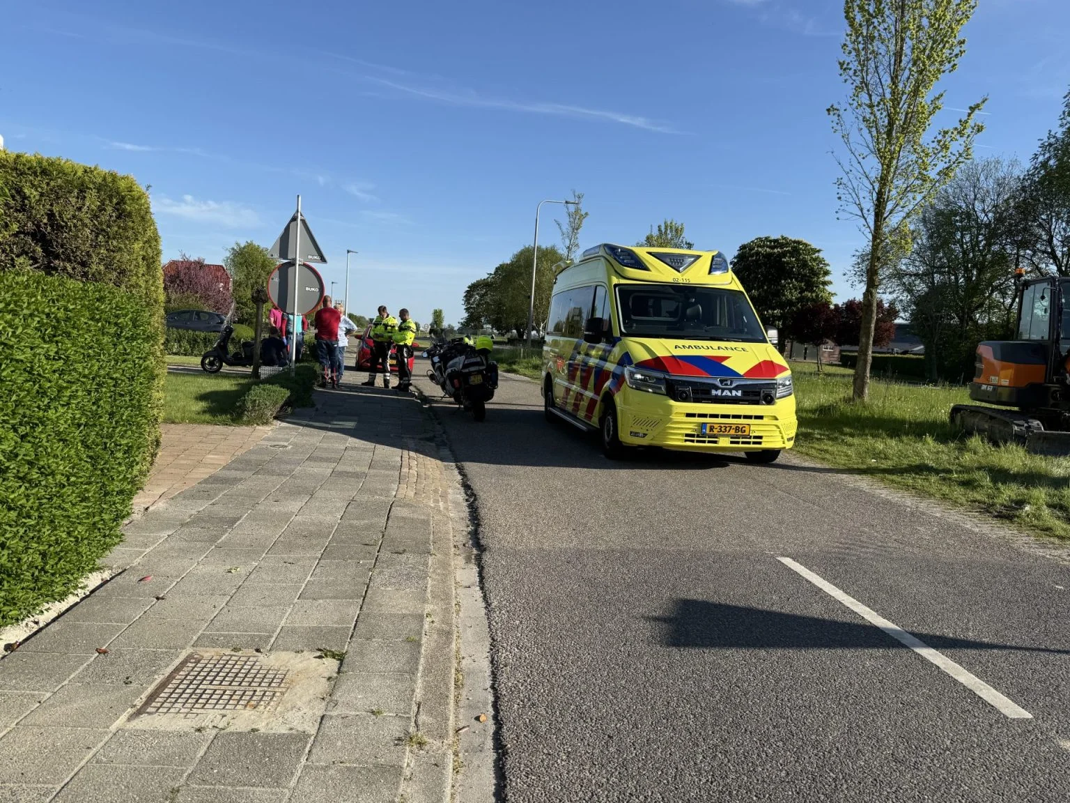 Fietser rijdt door na ongeval met scooterrijder