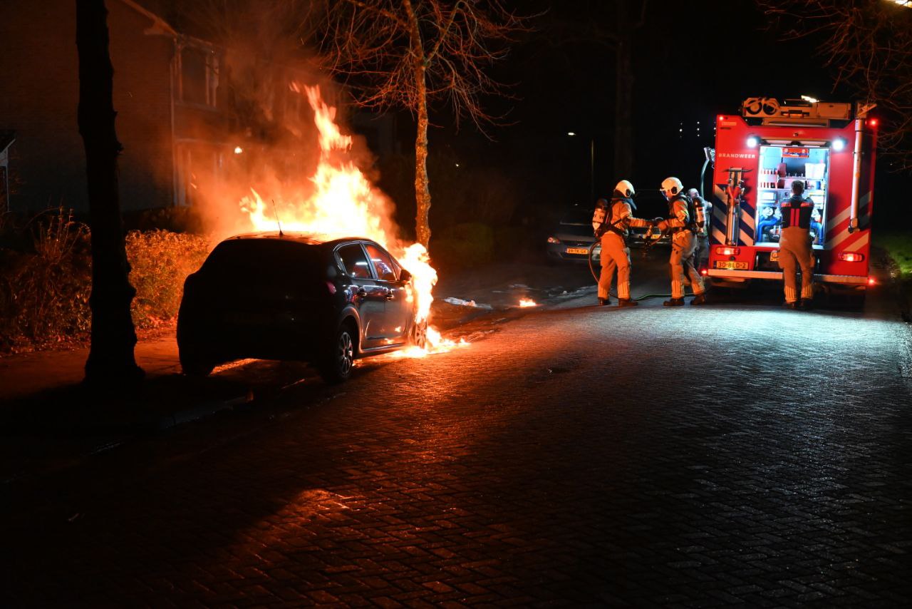 Auto in lichtelaaie in Huizum