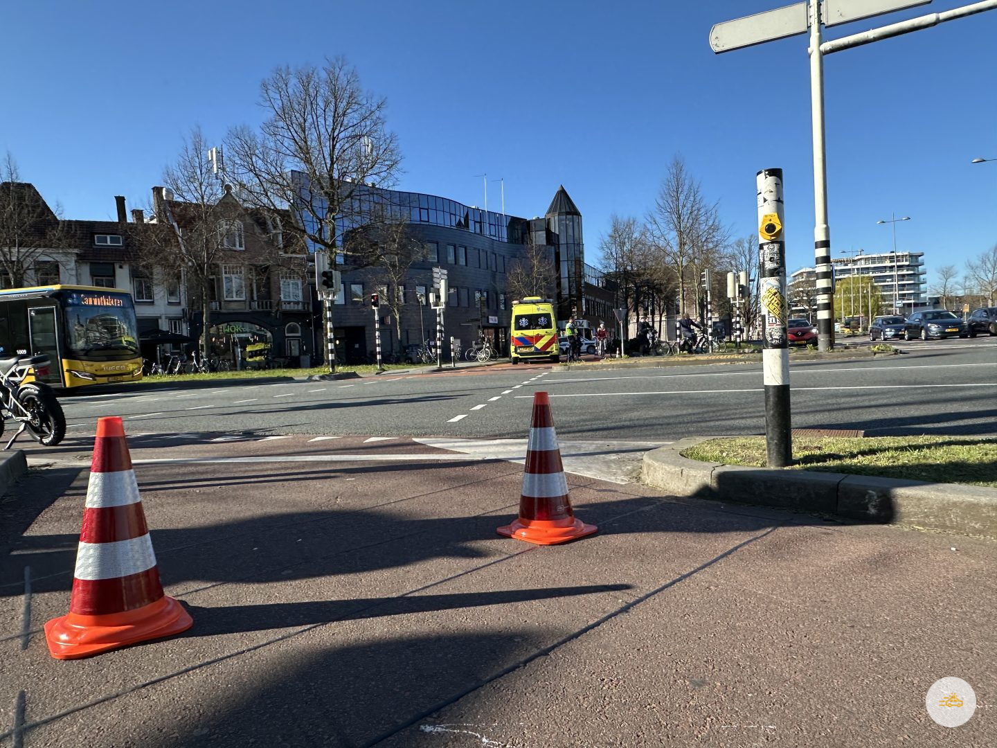 Fietsers in botsing kind gewond naar ziekenhuis