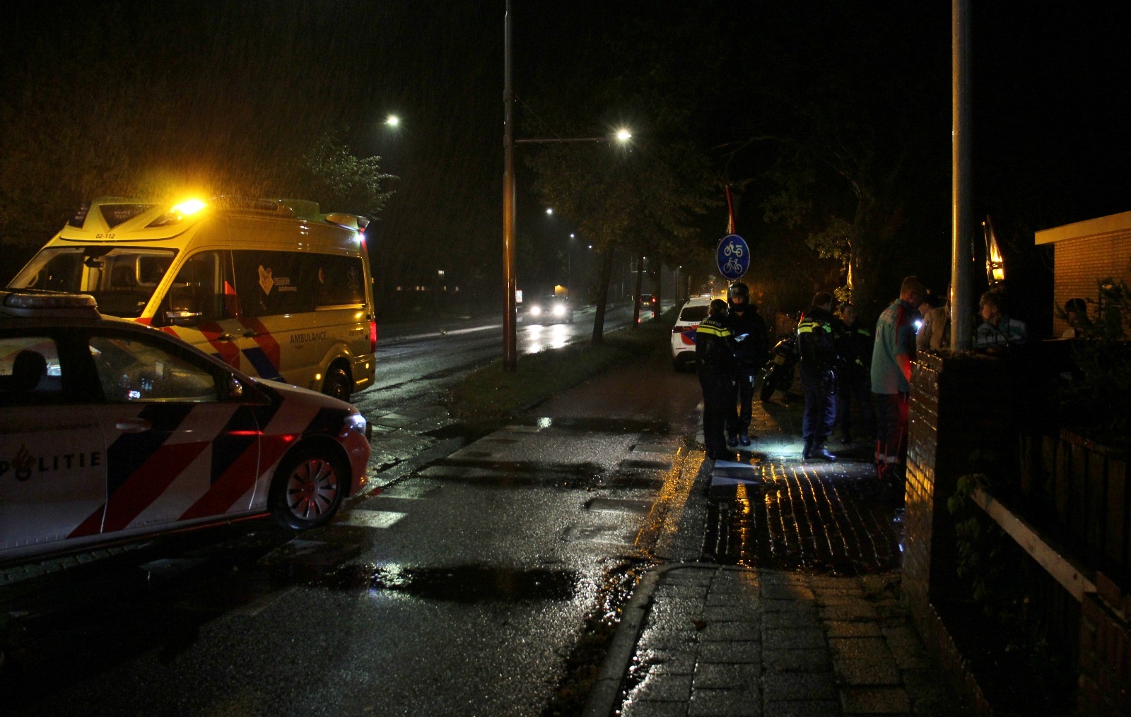 Automobilist doorgereden na aanrijding met scooter
