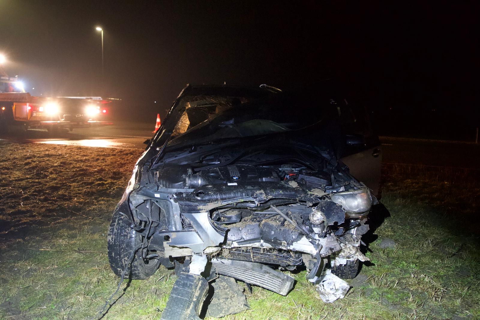 Slapende automobilist raakt gewond bij éénzijdig ongeval