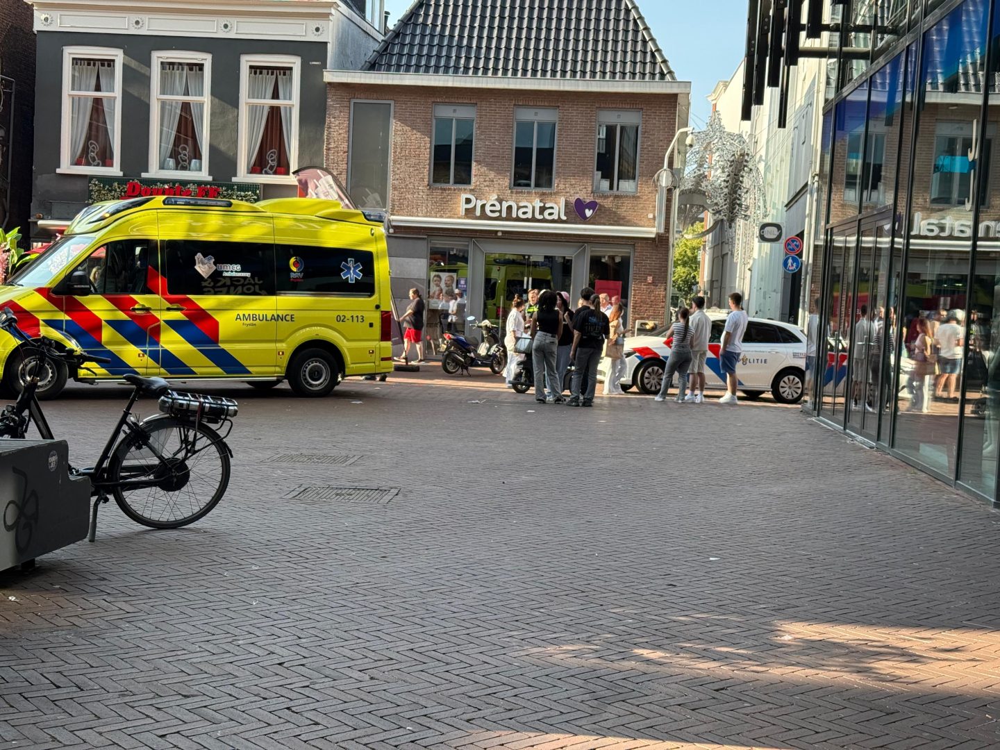 Aanhouding en gewonde bij botsing in winkelgebied