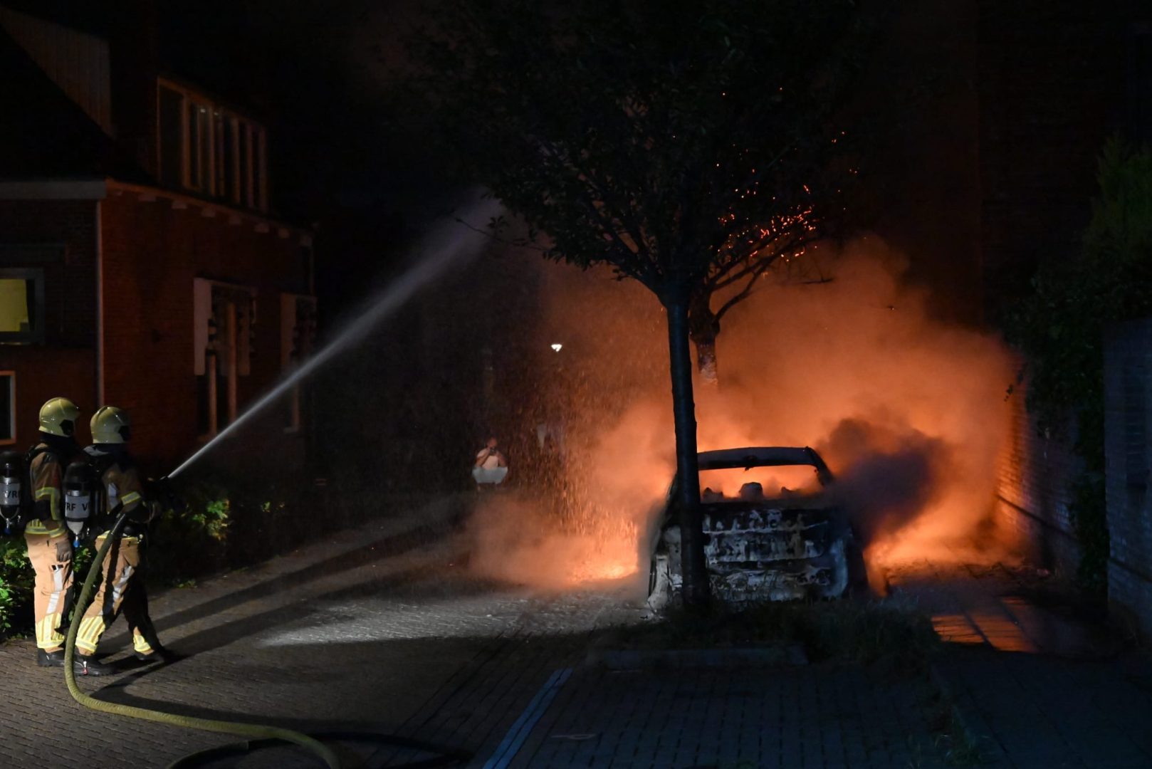 BMW doelwit van brandstichting in Huizum