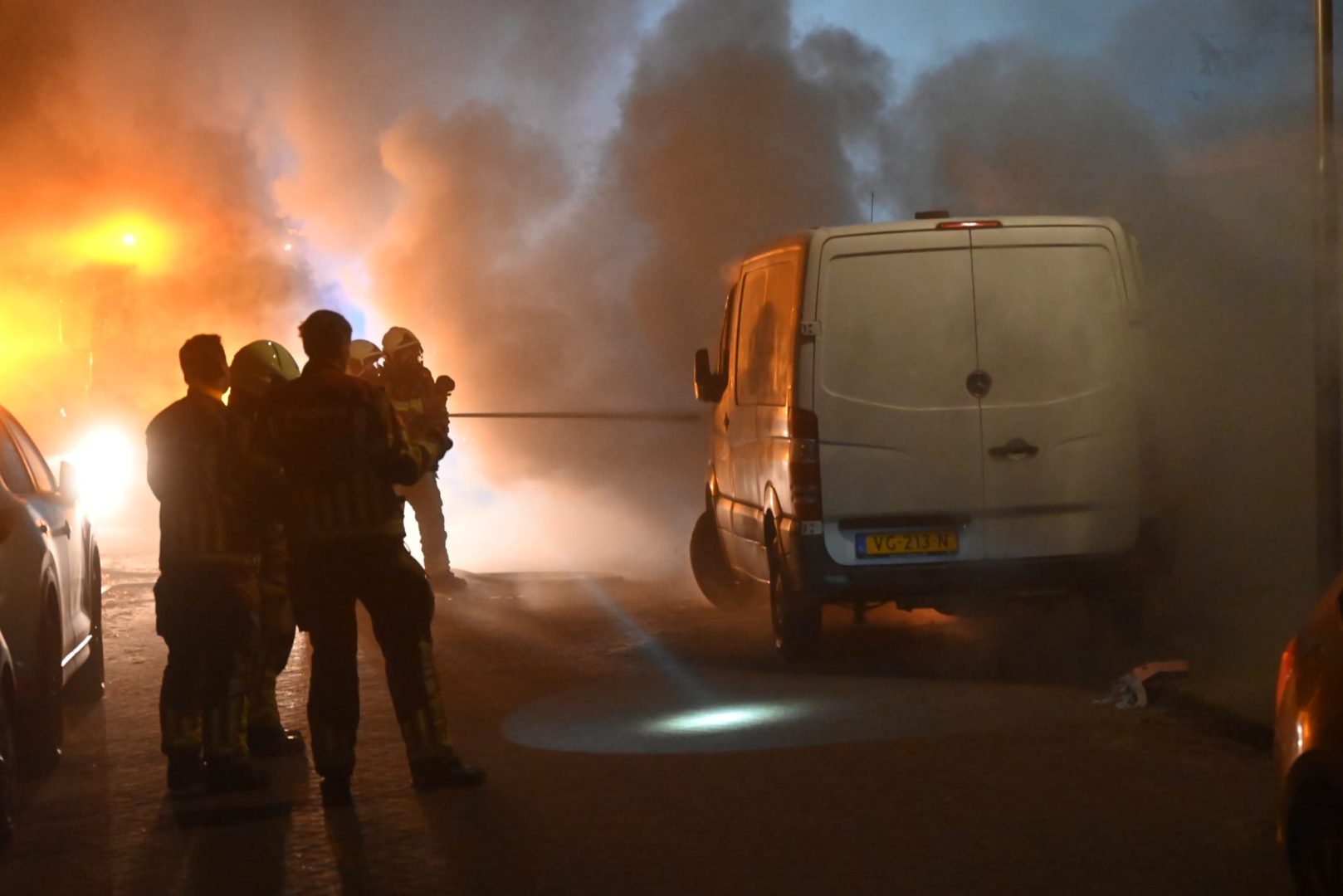 Bestelbus total los na brandstichting