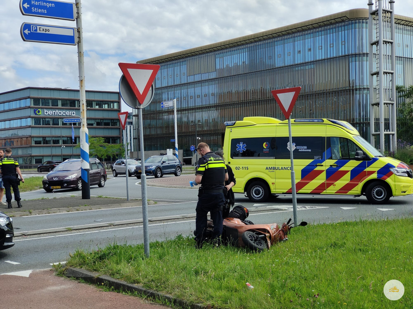 Gewonde bij aanrijding tussen auto en scooter