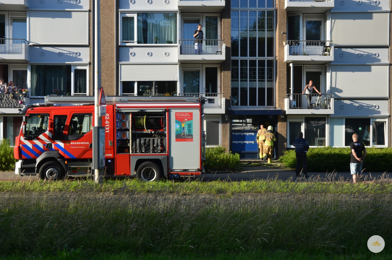 Bewoner steekt eigen woning in brand