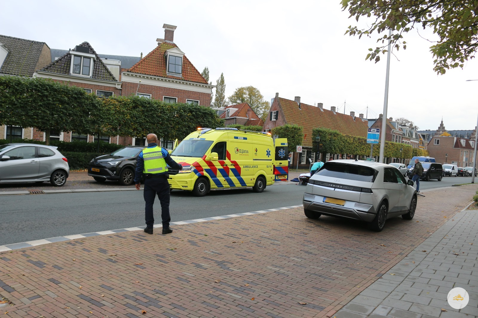 Fietsster gewond bij botsing met auto