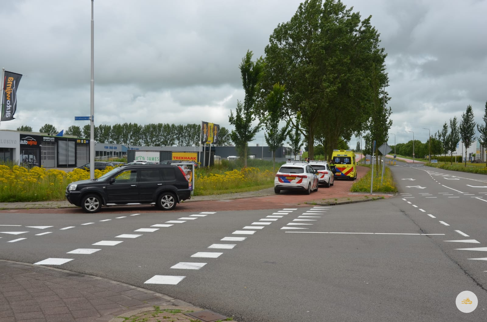 Scooterrijder komt in botsing met auto