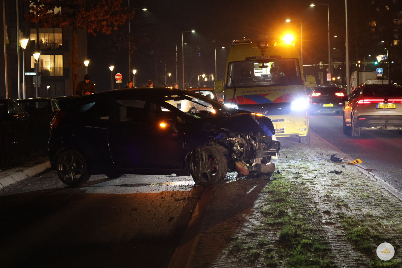Automobilist verliest macht over het stuur