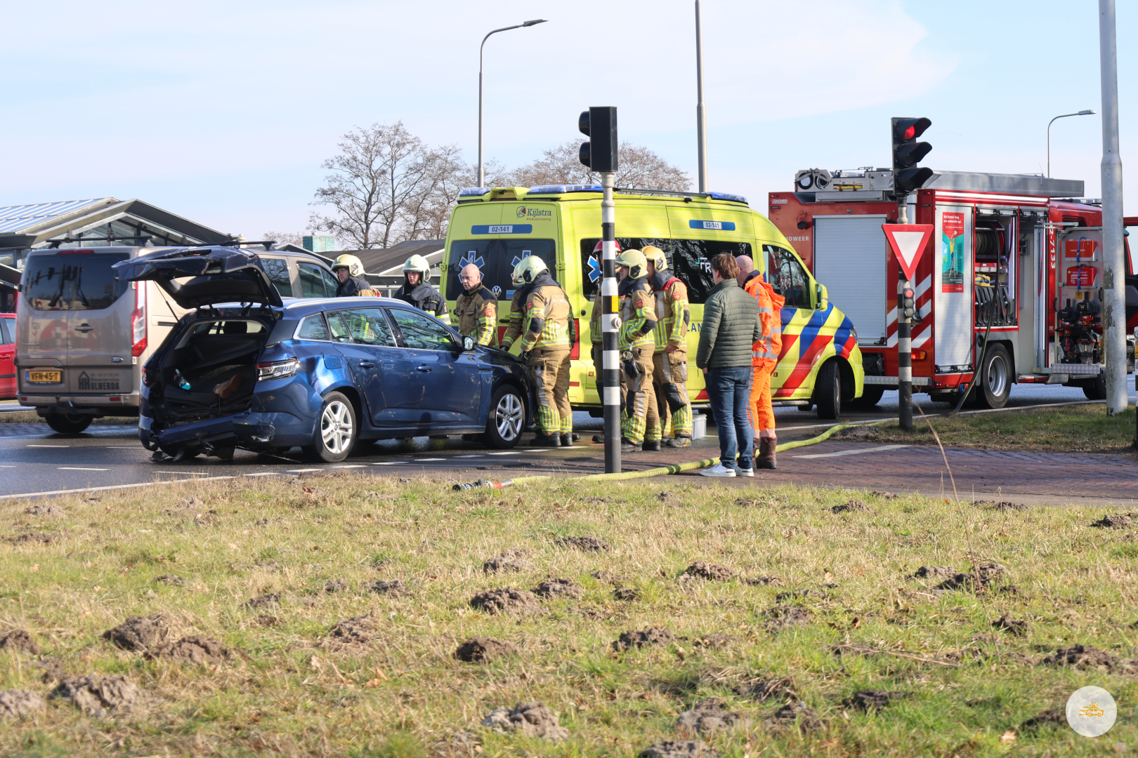 Twee gewonden bij aanrijding op kruising