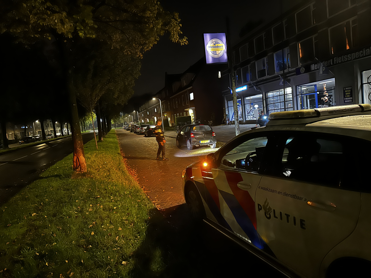 Persoon schiet met vuurwapen op de Archipelweg