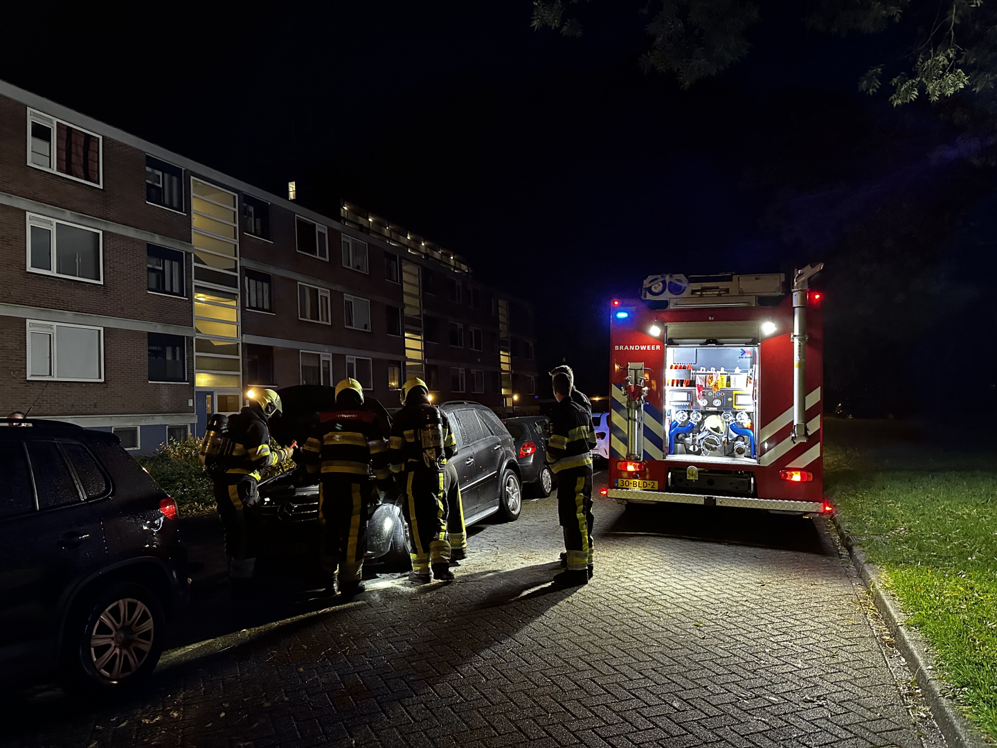 Mercedes in brand gestoken