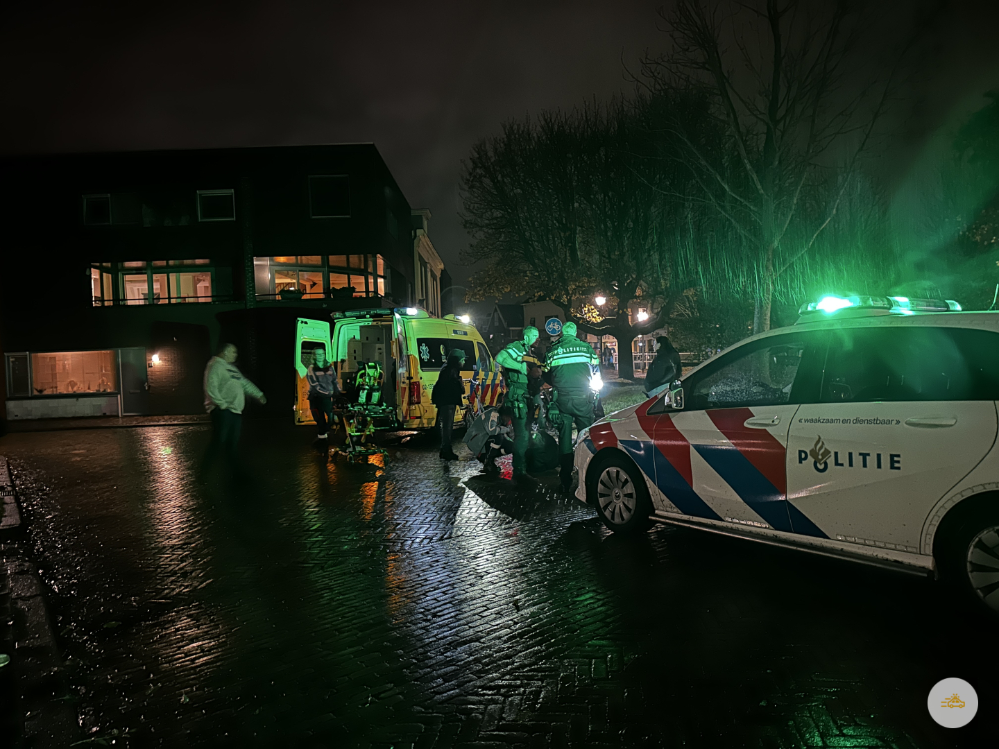 Gewonde fietser aangetroffen op straat