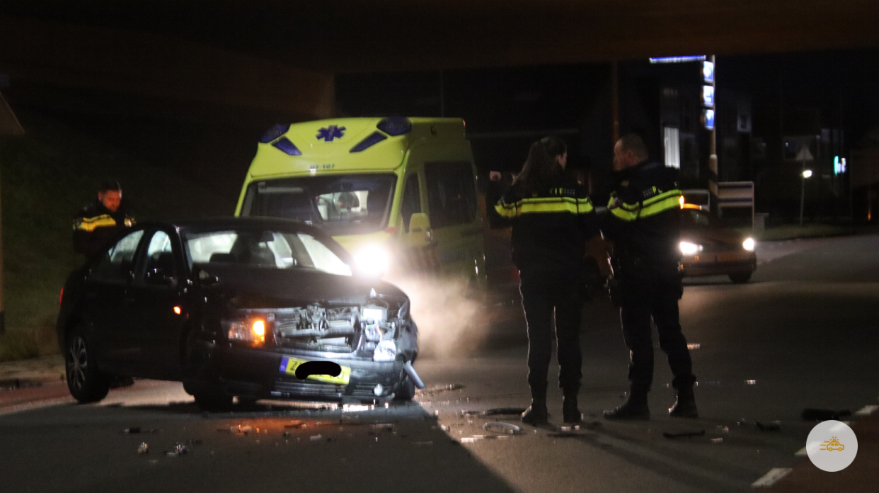 Flinke aanrijding op kruising