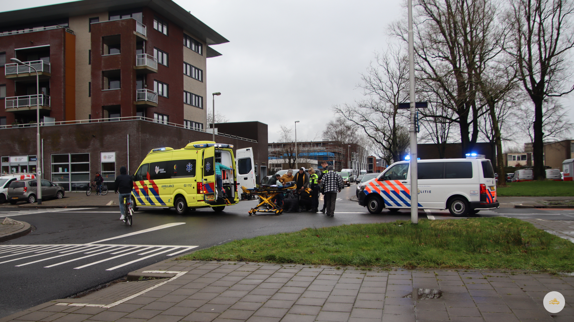 Fietser aangereden op kruising