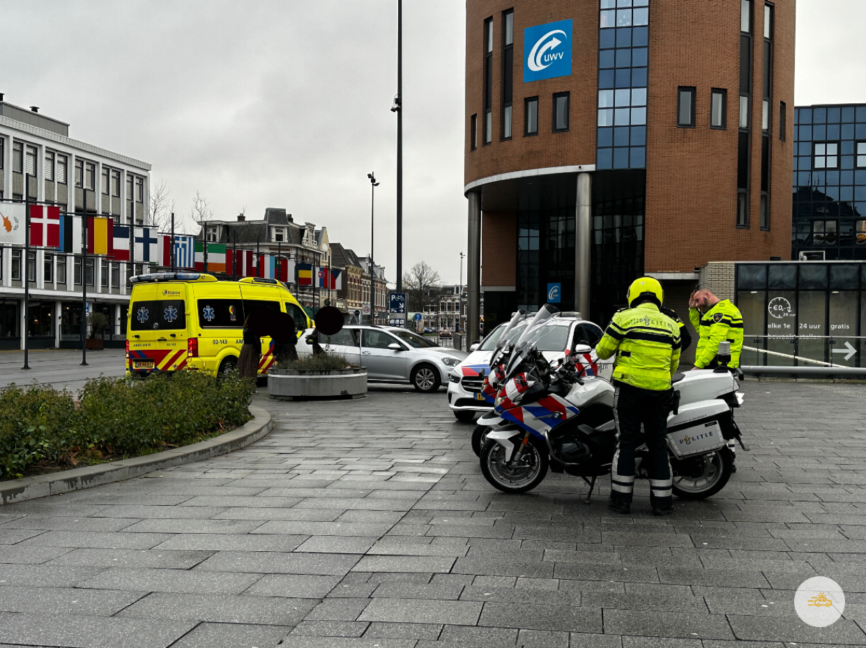 Fietsster rijd tegen auto aan op beruchte oversteek