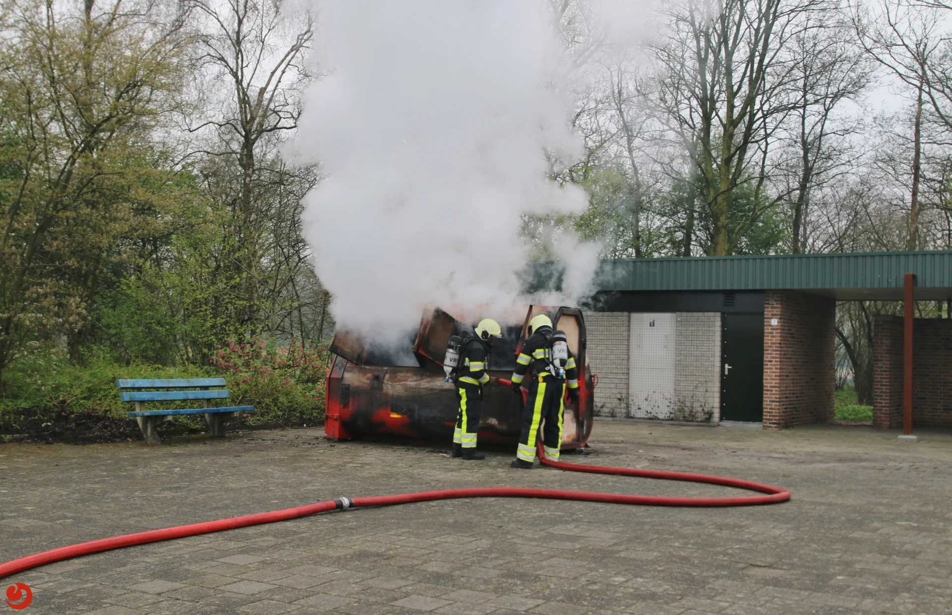Brandweer twee keer uitgerukt voor containerbrand