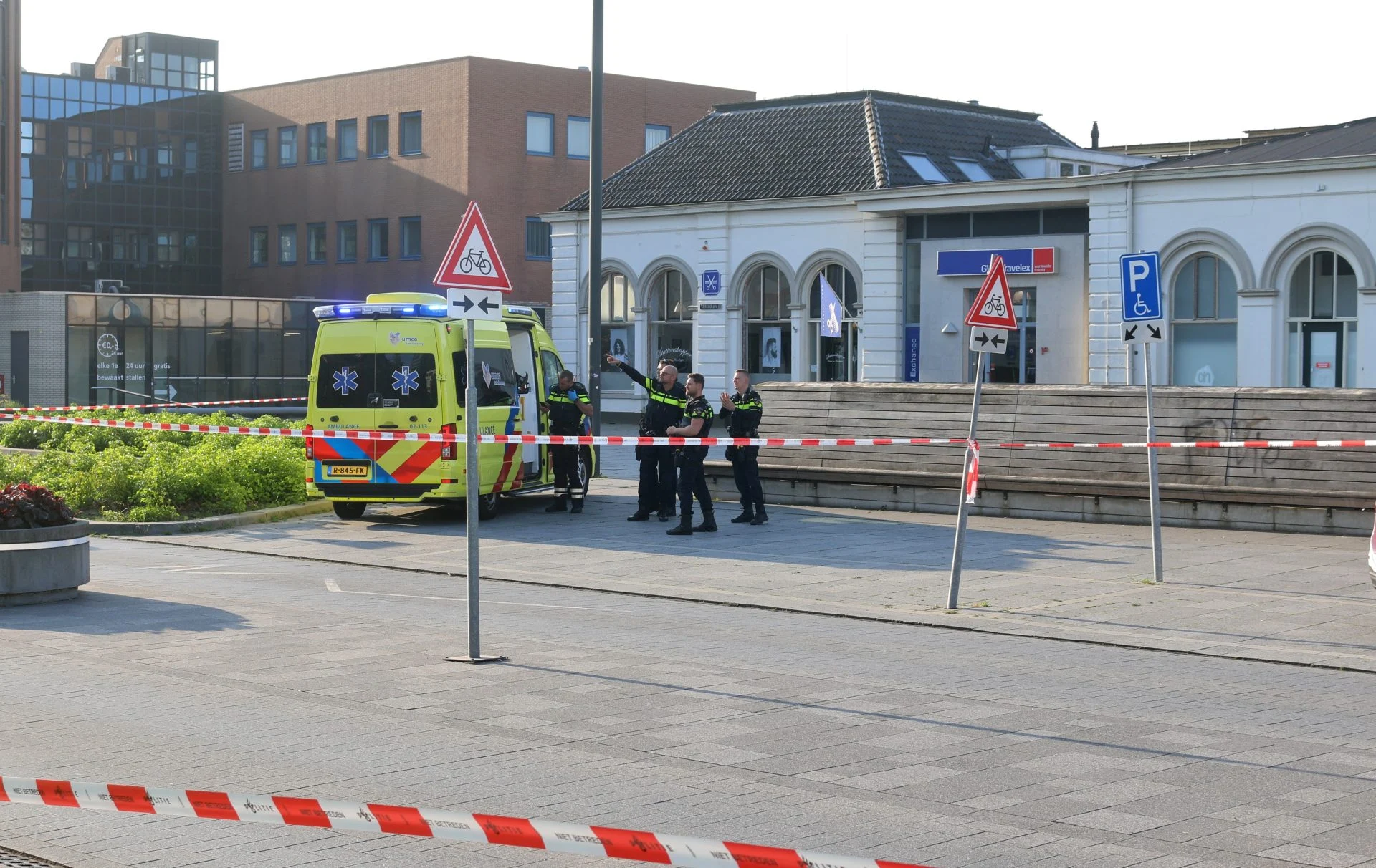 Gewonde bij mogelijke steekpartij