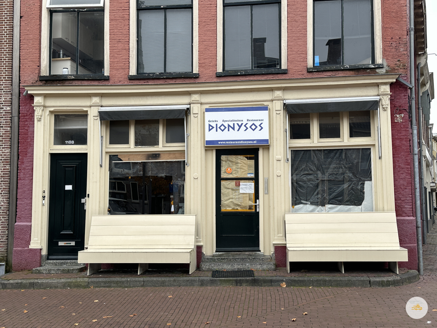 Vernieling aan twee panden in de binnenstad