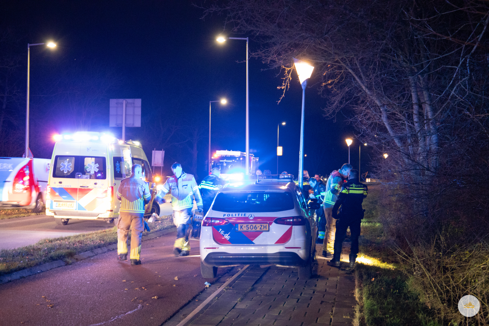 Auto rijdt van Stephensonviaduct af