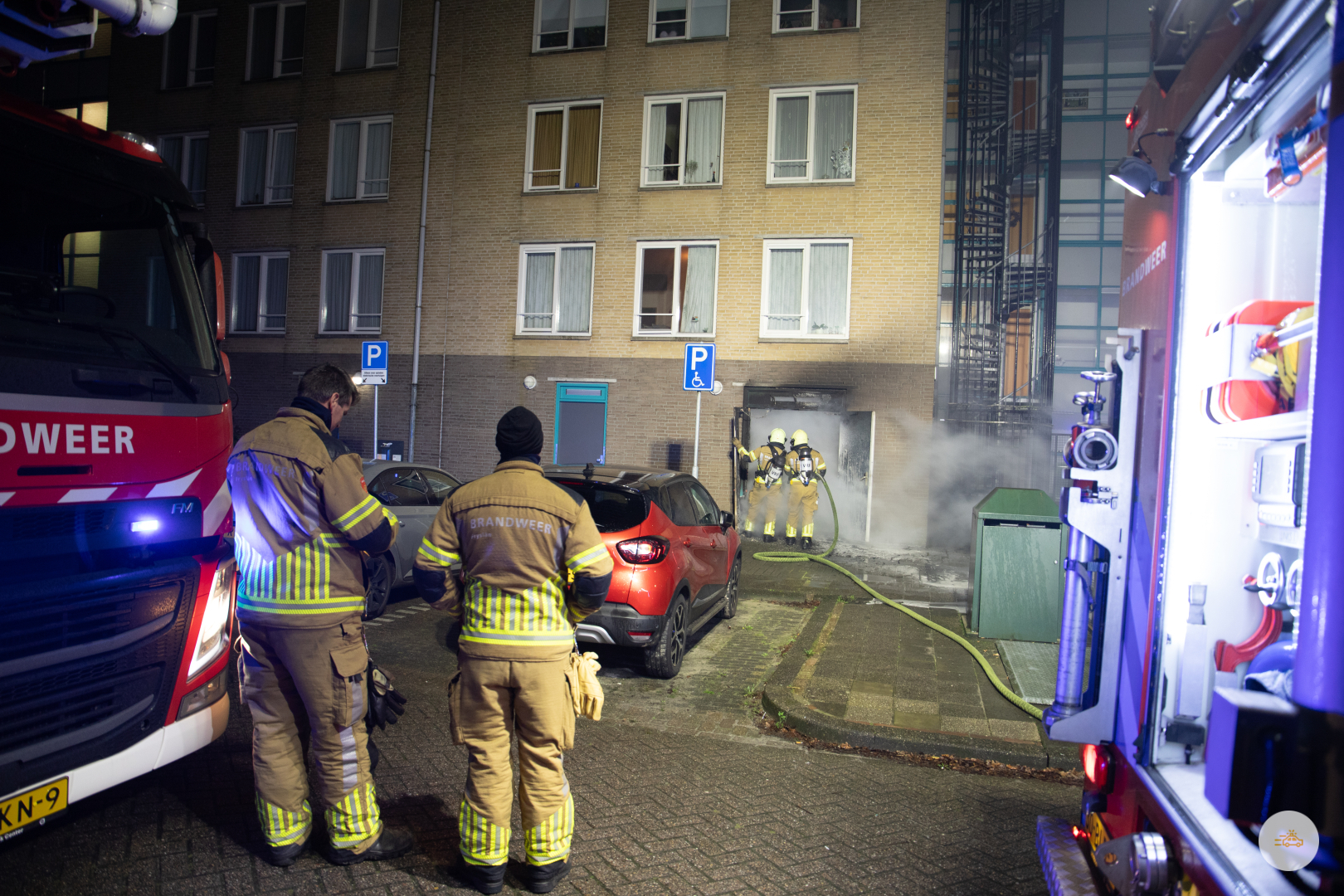 Uitslaande brand verwoest berging