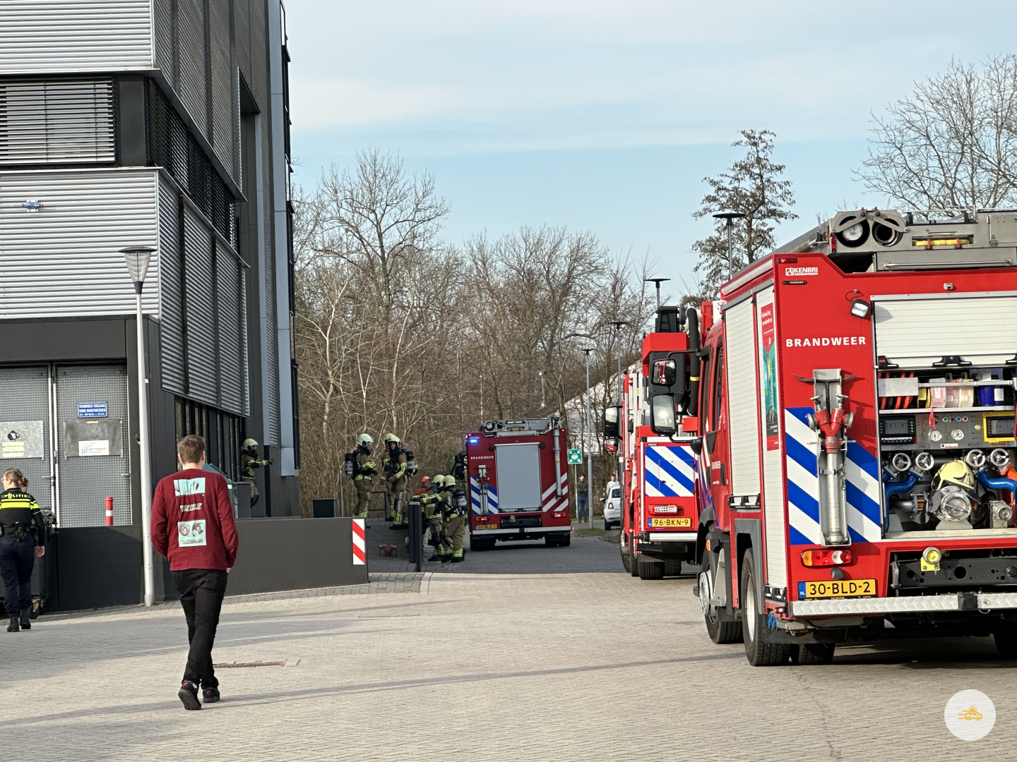 Wetterskip fryslan ontruimd nadat accu explodeert