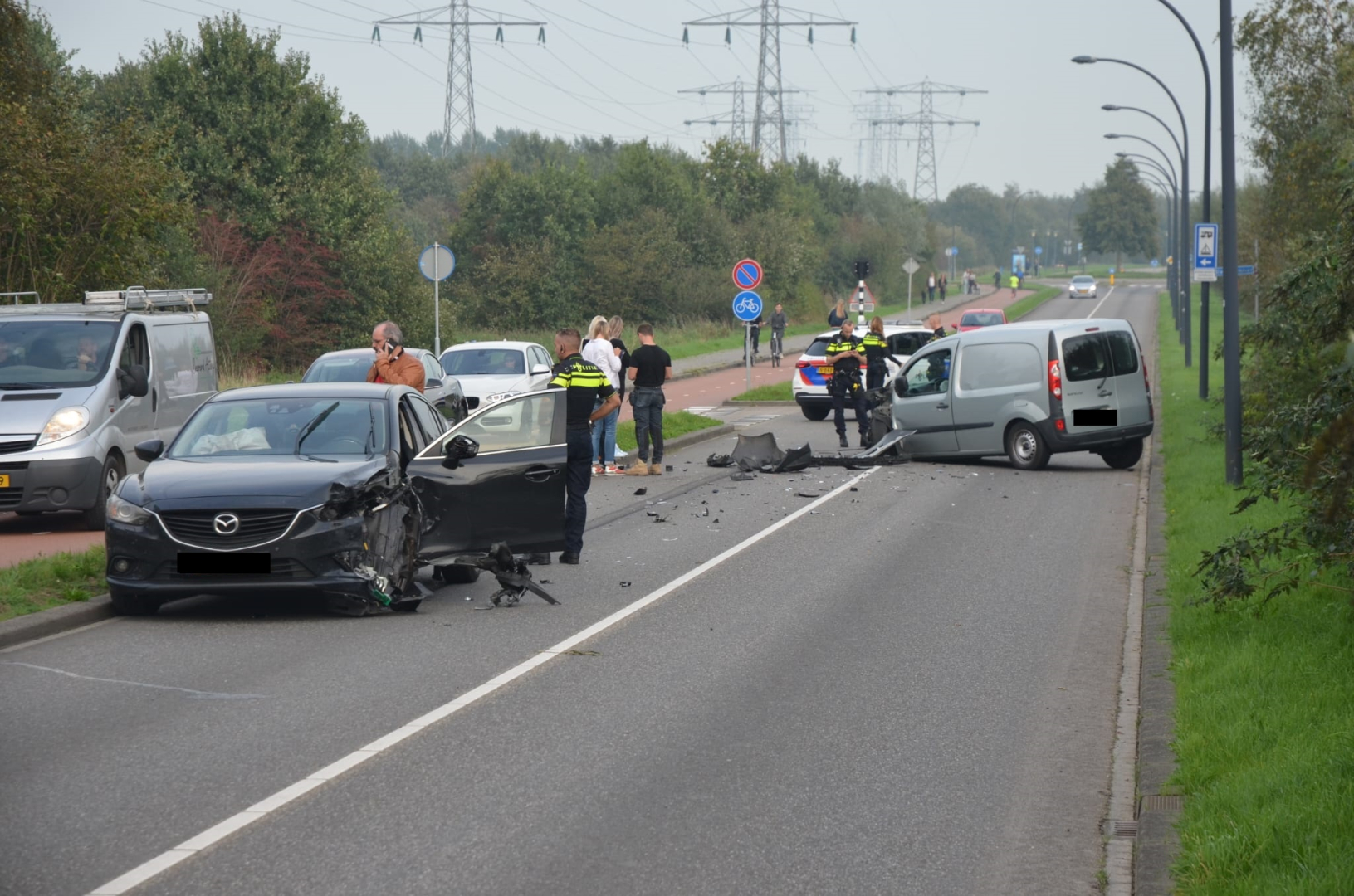 Flinke schade bij ongeval tussen twee auto´s