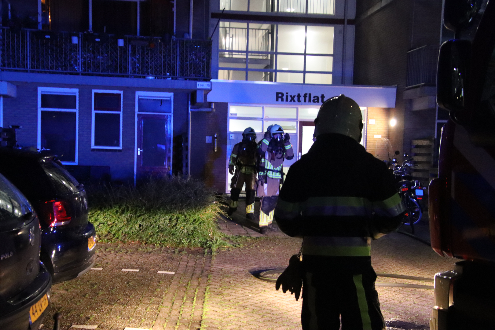 Woningbrand op begane grond van de Rixtflat