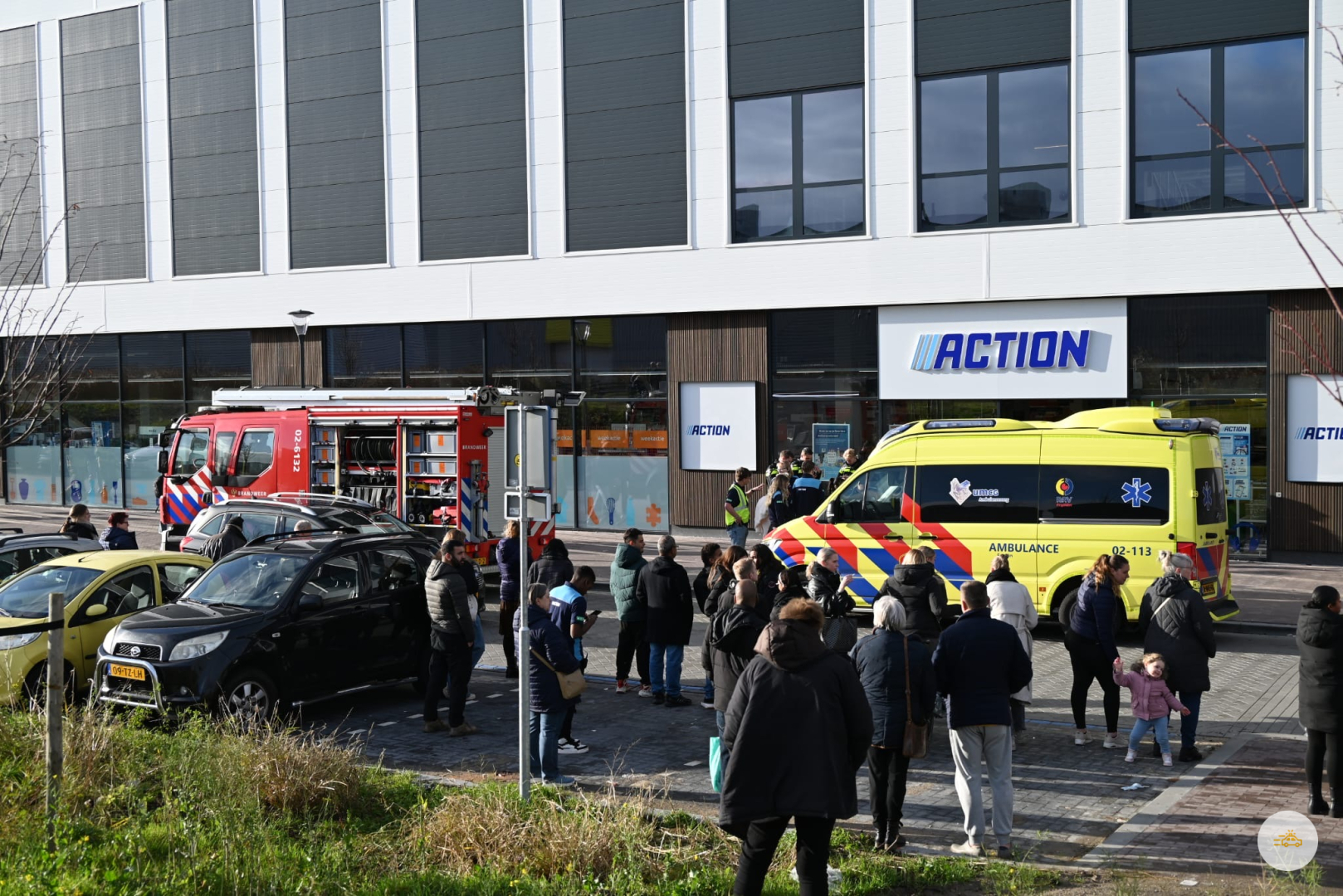 Action stadionplein ontruimd vanwege vreemde lucht