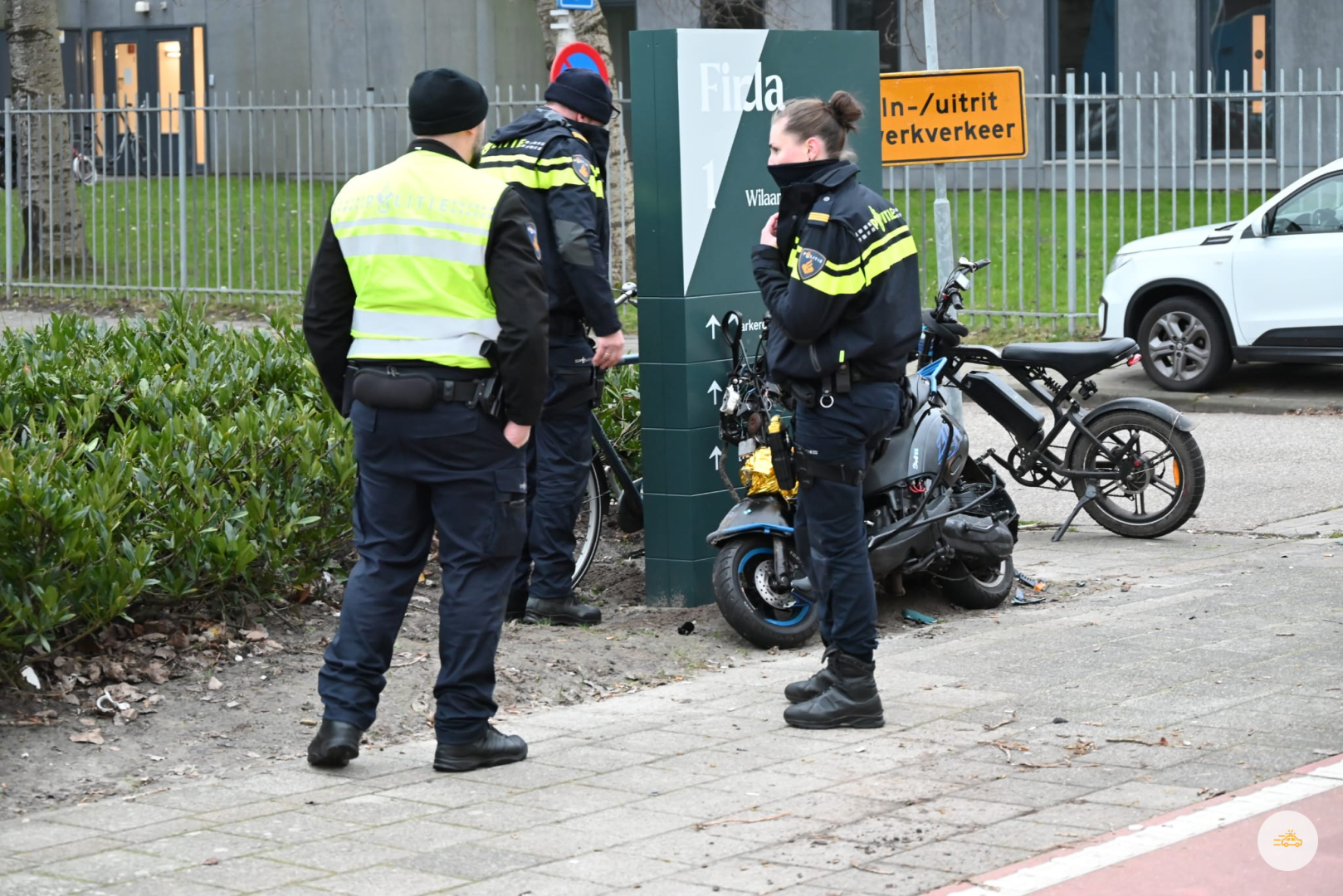 Twee gewonden bij frontale botsing tussen fietser en scooter