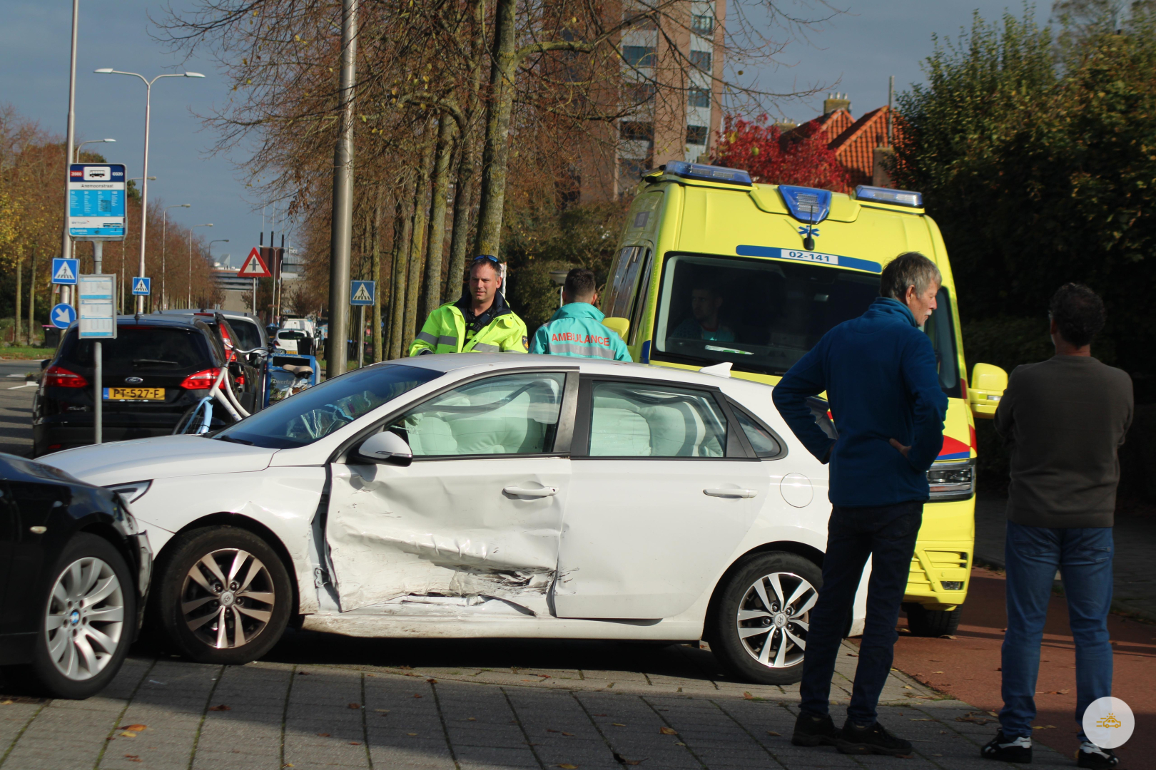 Twee voertuigen beschadigd bij aanrijding